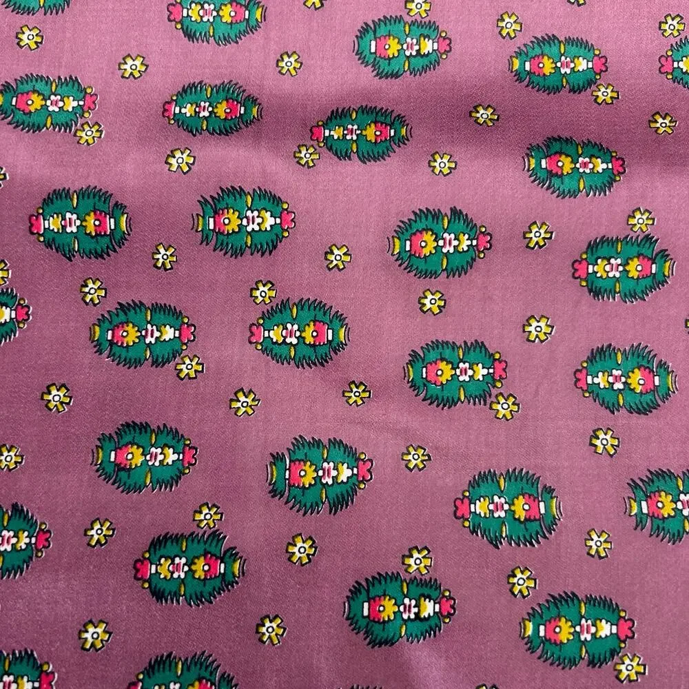 Vintage Polished Cotton Fabric Purple‎ W/Floral Pattern 36